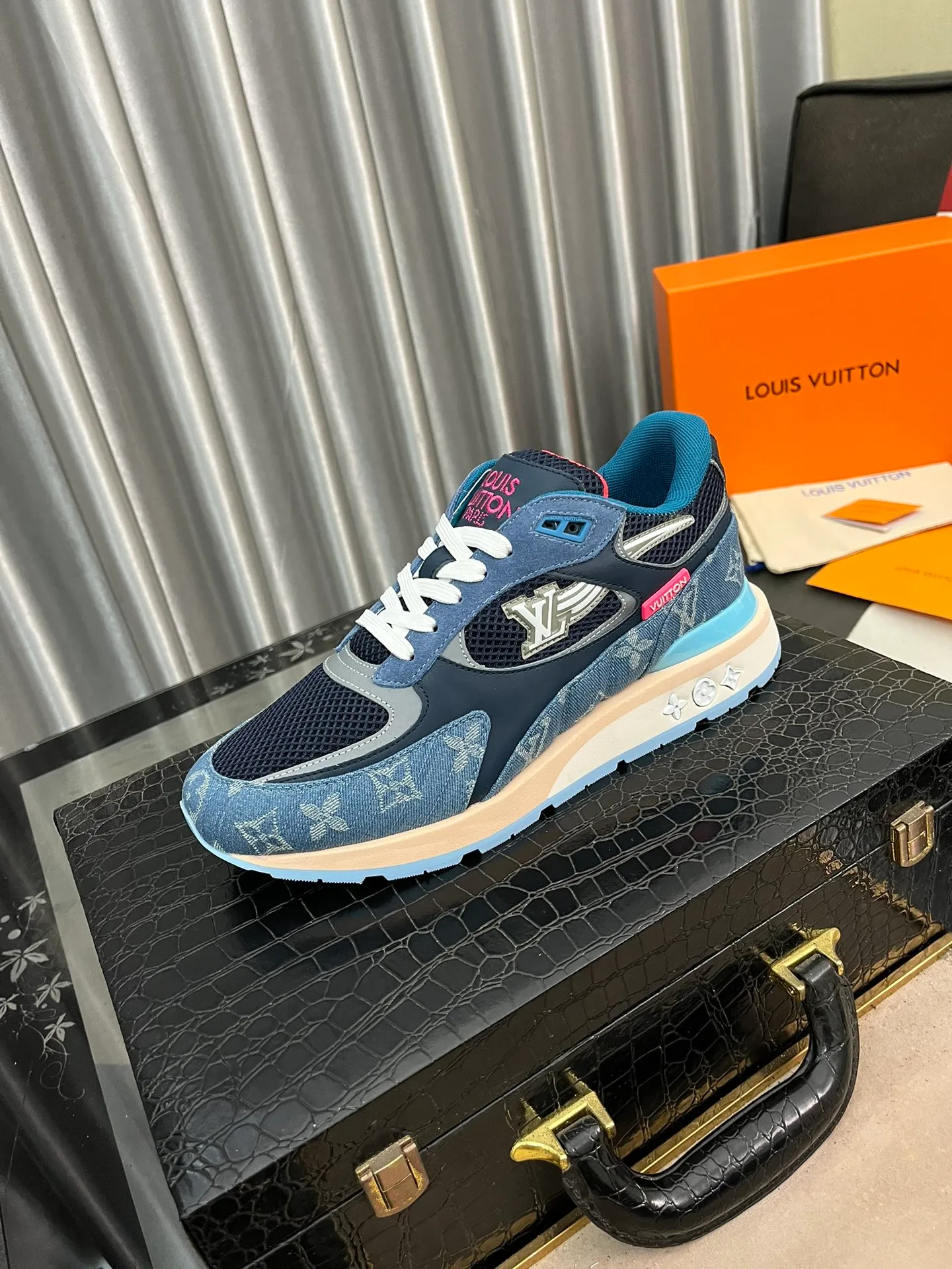 Men's Men's Shoes 💰660⌚️⌚️【LOUIS VUITTON) New 🍀LV Louis Vuitton*——LV classic dad shoes trendy shoes! Made of imported original soft calf leather, imported fly woven lining. Original wear-resistant rubber outsole! High quality products! Code number: 38-44
